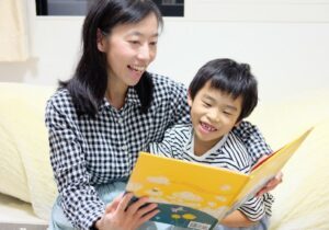 Cha mẹ không biết tiếng Anh dạy con thế nào?