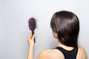 Muốn giảm rụng tóc, người Việt ở Nhật mách nhau 5 điều này