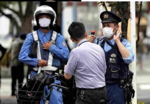 Nhật phạt tù người đi xe đạp dùng điện thoại, say rượu từ 1/11/2024