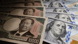 Yên nhảy vọt khi Mỹ dọa áp thuế 104% lên hàng Trung Quốc