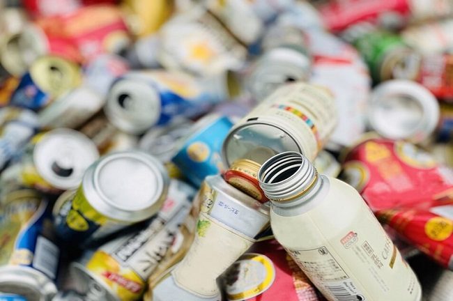 Các loại lon nhôm là mục tiêu hàng đầu của tội phạm trộm rác tái chế ở Nhật Bản. Ảnh: ecoring