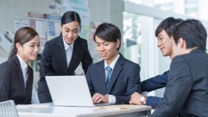Giới trẻ Nhật ưu tiên chọn lương cao hơn công việc yêu thích