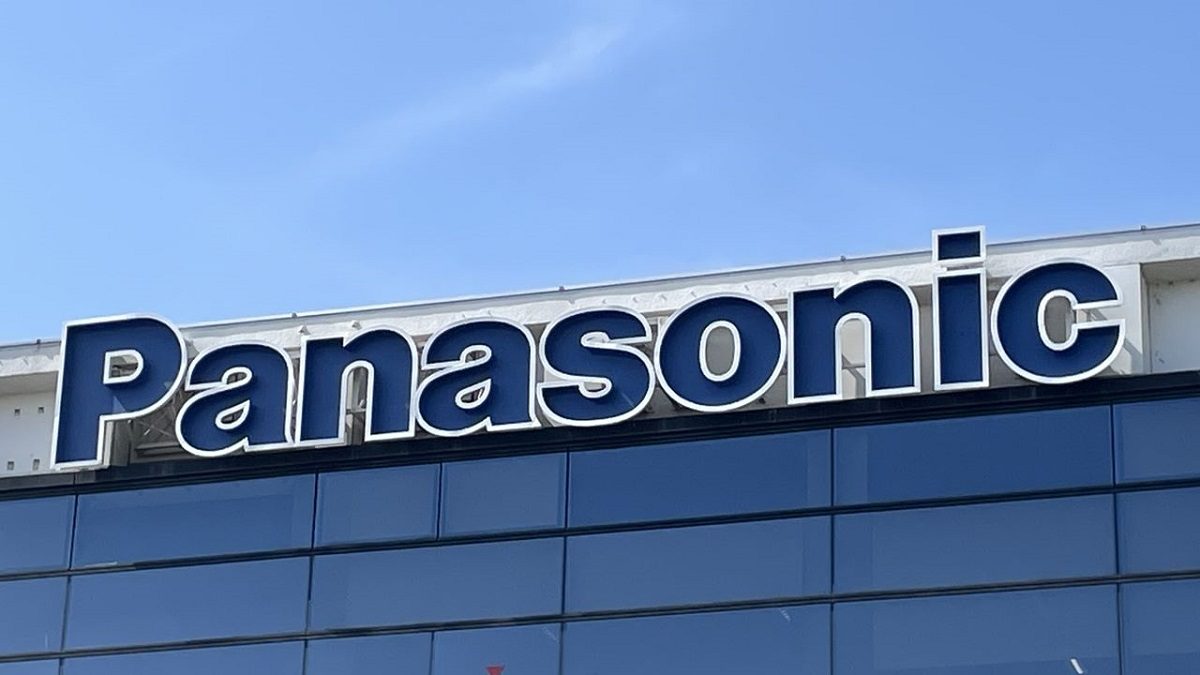 Panasonic-cat-giam-lao-dong-toan-cau