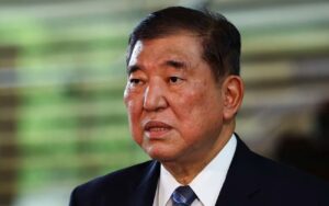 Thủ tướng Nhật cam kết sẽ kiểm soát cho giá gạo giảm