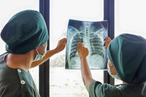 Người Việt và công dân 5 nước phải kiểm tra bệnh lao trước khi nhập cảnh Nhật