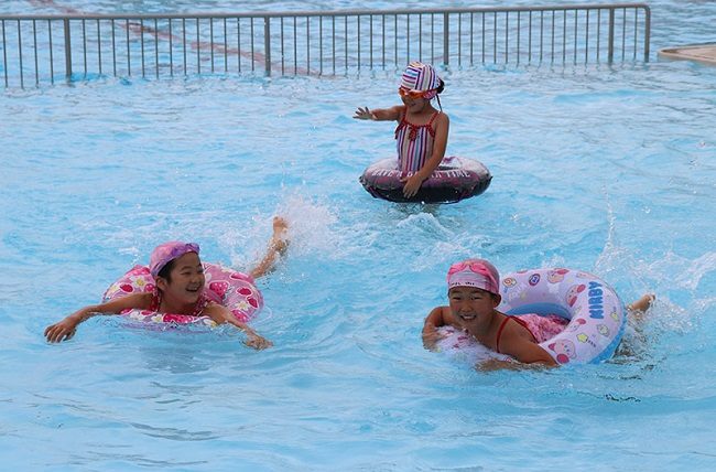 trẻ em đuối nước tại hồ bơi