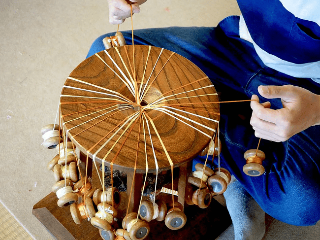 giá bện Kumihimo