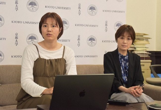 GS Myowa Masako (phải) và PGS Matsunaga Michiko.