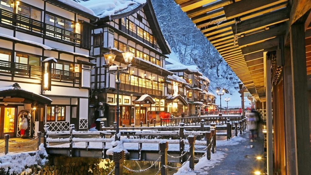 suoi-nuoc-nong-ginzan-onsen-yamagata