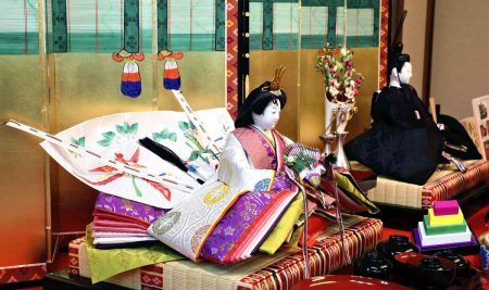 Búp bê Hina tại xưởng Ohashi-Ippou. Ảnh: Yomiuri Shimbun