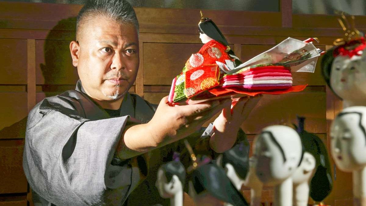 Gặp nghệ nhân bậc thầy làm búp bê truyền thống Nhật Bản