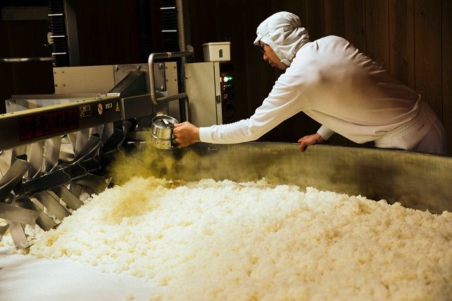 Quá trình làm rượu sake bắt buộc có men Koji