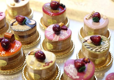 Những hộp nhạc hình bánh kem bằng gỗ của nghệ nhân Kumano Satoshi