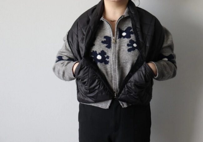 Khăn choàng vai mùa đông dễ dàng mua ở cửa hàng 100 yên