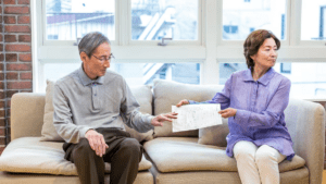 Người Nhật gia tăng ly hôn ở tuổi xế chiều