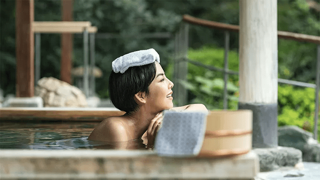 Ngâm onsen ngoài trời