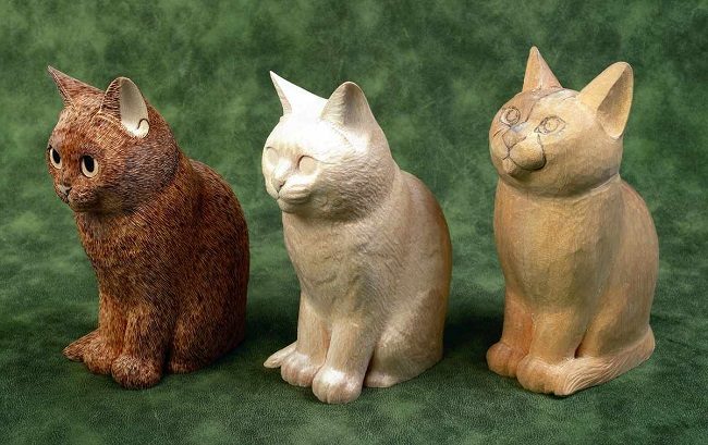 Tượng mèo gỗ của nghệ sĩ Nishi Makoto