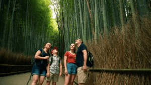 Nhật nở rộ dịch vụ trông trẻ cho du khách nước ngoài