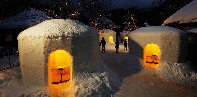 Những ngôi nhà tuyết kamakura tại Lễ hội Yunishigawa Onsen Kamakura