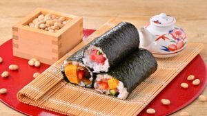 Ehomaki – sushi may mắn trong lễ hội Setsubun ném đậu đuổi quỷ