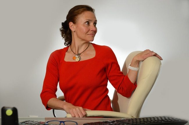 giảm đau lưng khi ngồi lâu