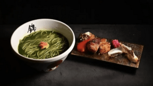 Nhà hàng ramen matcha đầu tiên dùng nước dùng hoàn toàn bằng matcha