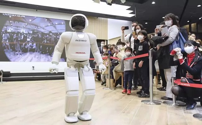 Robot hình người ASIMO của Honda