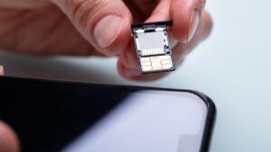 Nhật Bản yêu cầu xác minh danh tính người mua SIM data