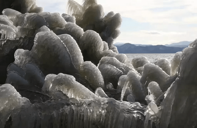 Quái vật băng hồ Inawashiro