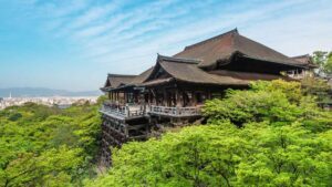 8 quà lưu niệm đặc sản không thể bỏ qua khi ghé thăm Kyoto
