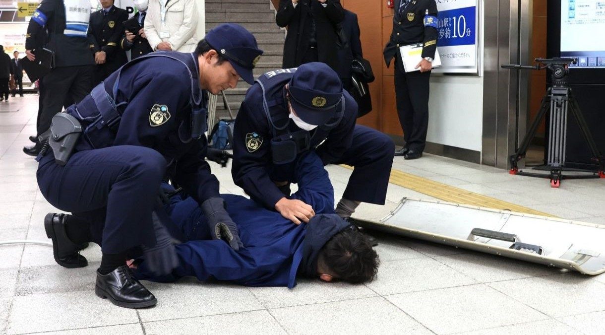 Tranh cãi treo thưởng khi tố cáo lao động nước ngoài bất hợp pháp