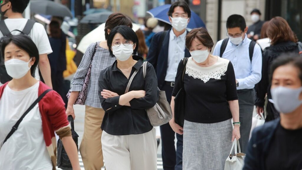 Chuyên gia lý giải vì sao có quan niệm người Tokyo lạnh lùng