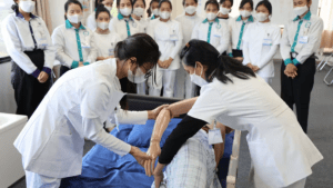 Yomiuri: Người Nhật ngày càng thiên kiến với lao động nước ngoài