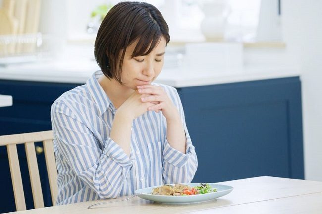 Hiểu được lý do vì sao cơ thể chán ăn khi trời nóng để lựa chọn loại thực phẩm thích hợp
