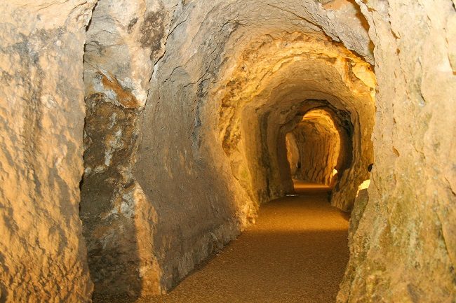 Bên trong Mỏ bạc Iwami Ginzan