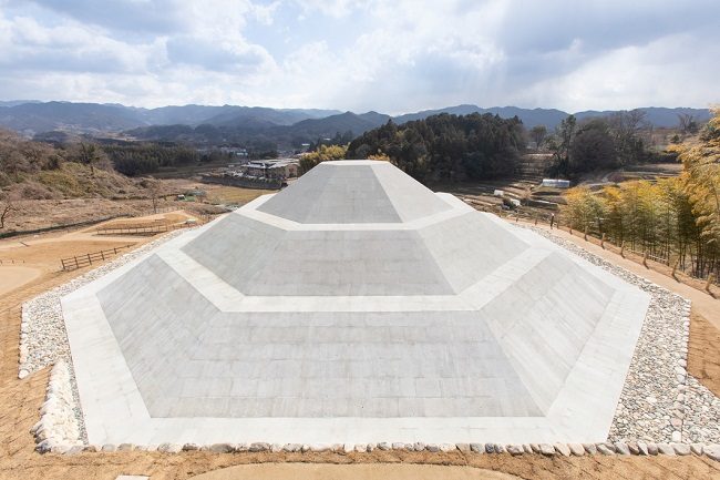 Lăng mộ Kengoshizuka hình bát giác hiếm gặp