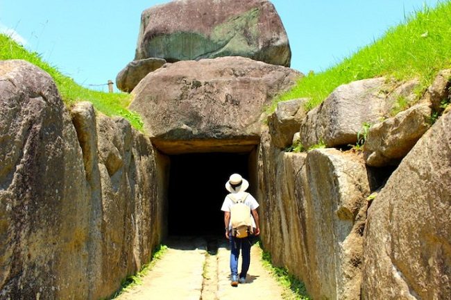 Lăng mộ đá Ishibutai Kofun