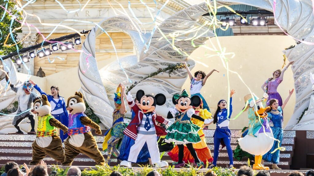 Tăng giá vé chưa từng có tại Tokyo Disneyland và DisneySea từ tháng 10