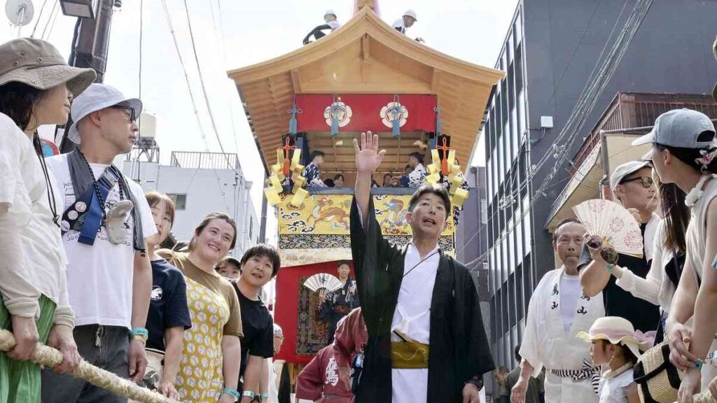 Hồi sinh xe rước Takayama tại lễ hội Gion sau gần 200 năm